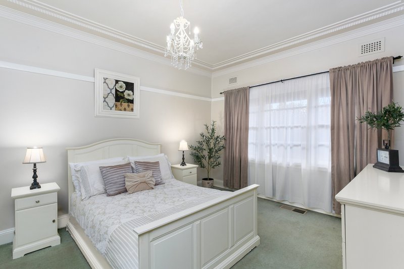 Photo - 125 Carlingford Road, Epping NSW 2121 - Image 4