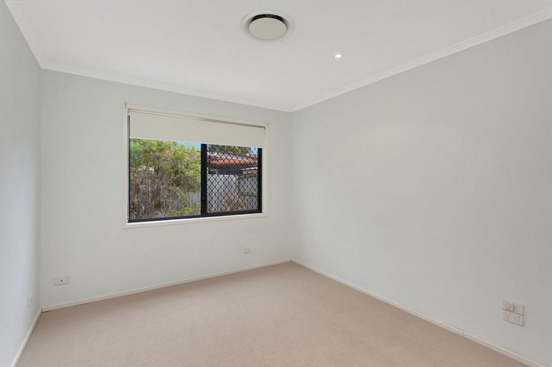 Photo - 125 Dunlin Drive, Burleigh Waters QLD 4220 - Image 14