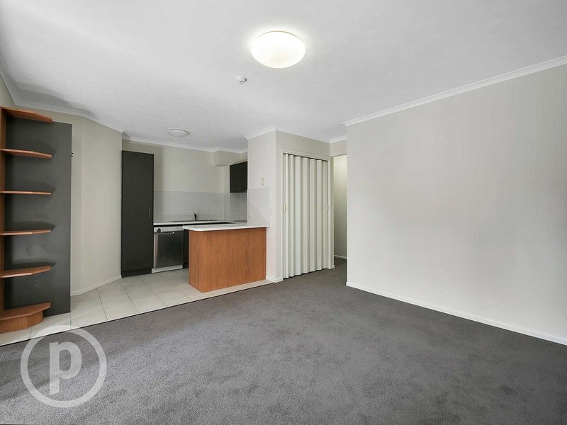 Photo - 1/25 Edmondstone Street, South Brisbane QLD 4101 - Image 5