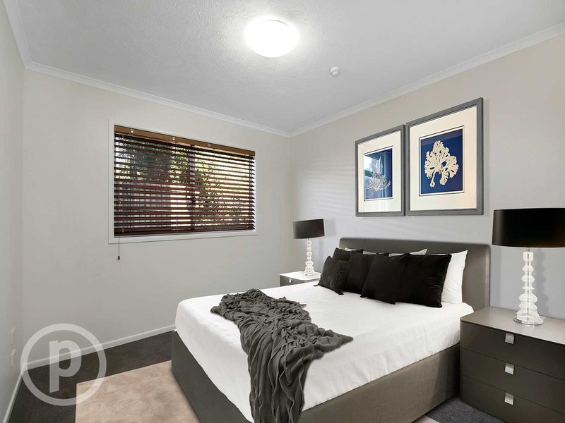 Photo - 1/25 Edmondstone Street, South Brisbane QLD 4101 - Image 7