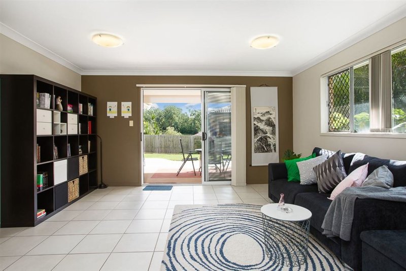 Photo - 125 Englefield Road, Oxley QLD 4075 - Image 3