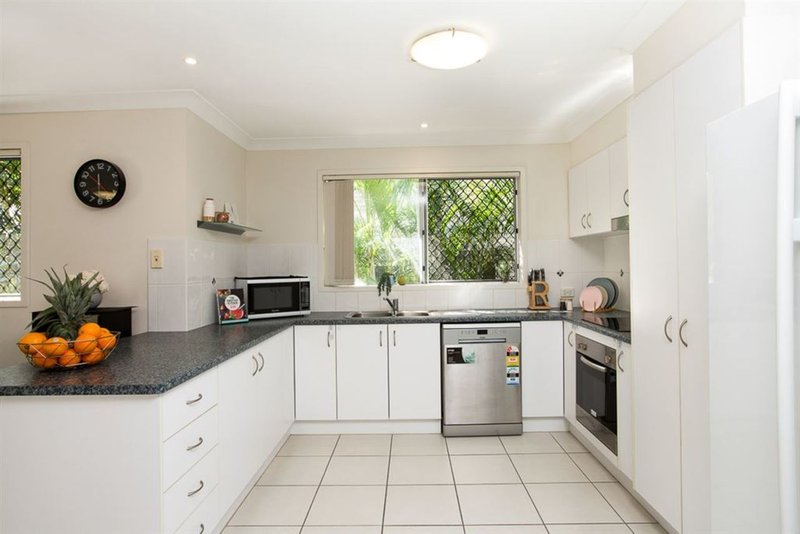 Photo - 125 Englefield Road, Oxley QLD 4075 - Image 5