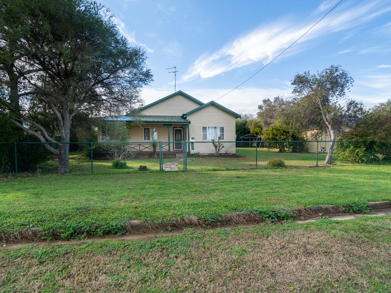 125 Fifth Avenue, Narromine NSW 2821