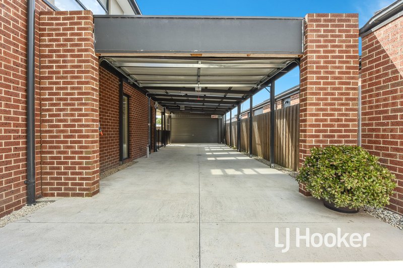 Photo - 125 Fiorelli Boulevard, Cranbourne East VIC 3977 - Image 20