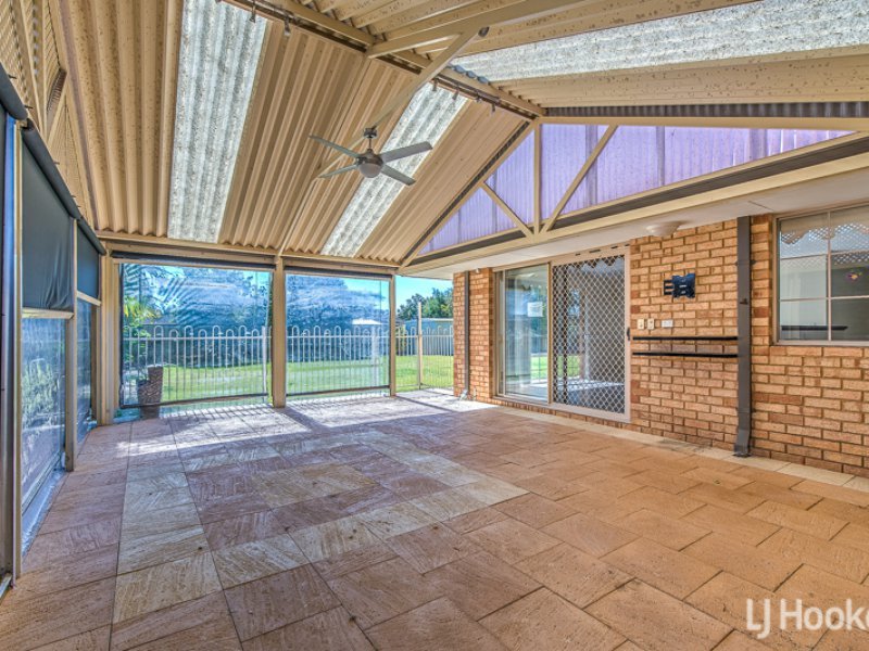 Photo - 125 Forest Lakes Drive, Thornlie WA 6108 - Image 14