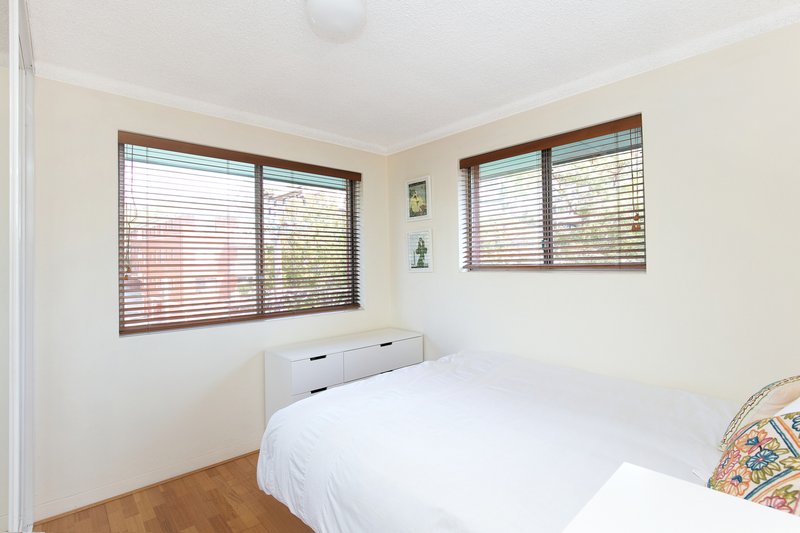 Photo - 12/5 Francis Street, Dee Why NSW 2099 - Image 4