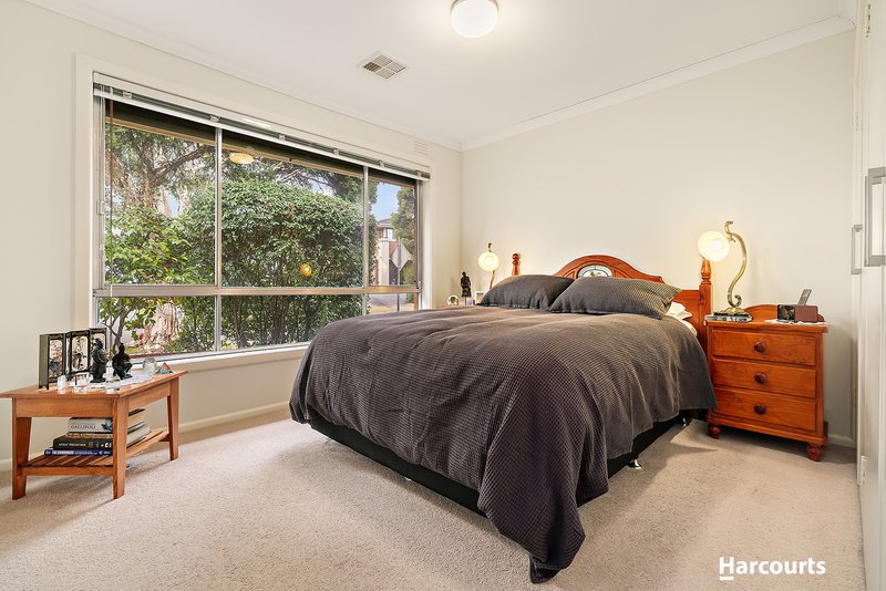 Photo - 1/25 Grenfell Road, Mount Waverley VIC 3149 - Image 6