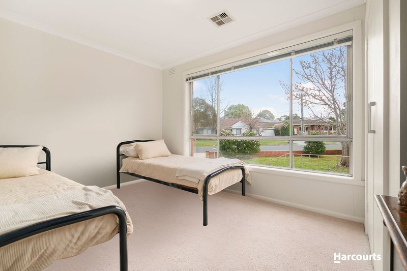 Photo - 1/25 Grenfell Road, Mount Waverley VIC 3149 - Image 7