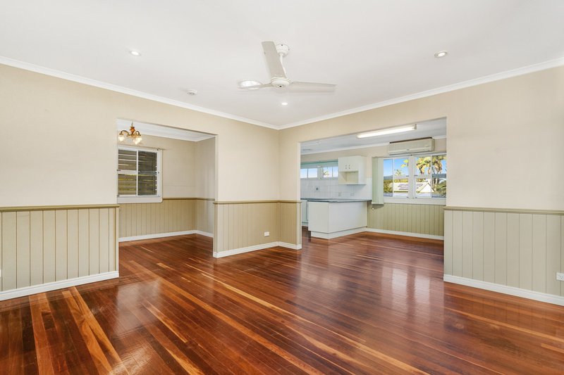Photo - 125 Groth Road, Boondall QLD 4034 - Image 2