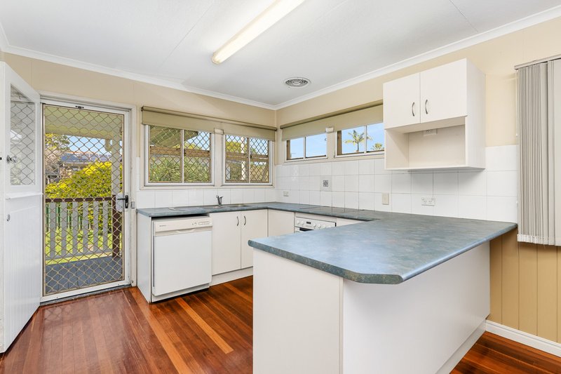 Photo - 125 Groth Road, Boondall QLD 4034 - Image 4