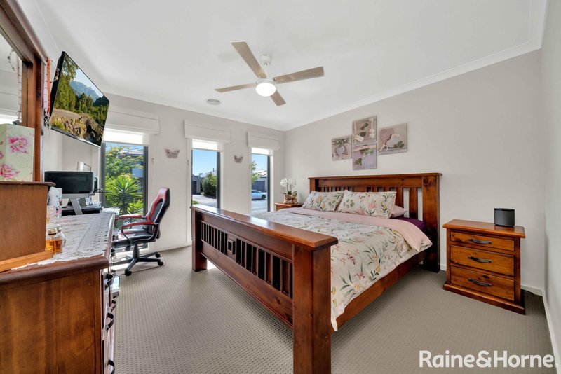 Photo - 125 Hummingbird Blvd , Tarneit VIC 3029 - Image 9