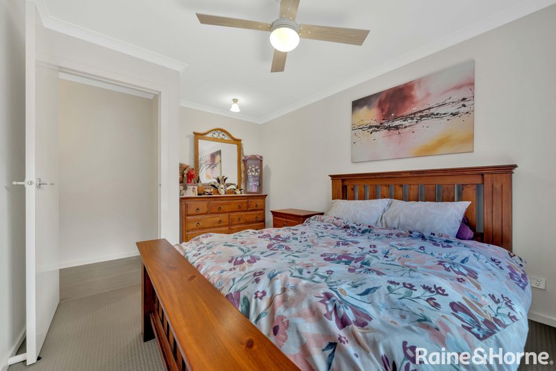 Photo - 125 Hummingbird Blvd , Tarneit VIC 3029 - Image 10