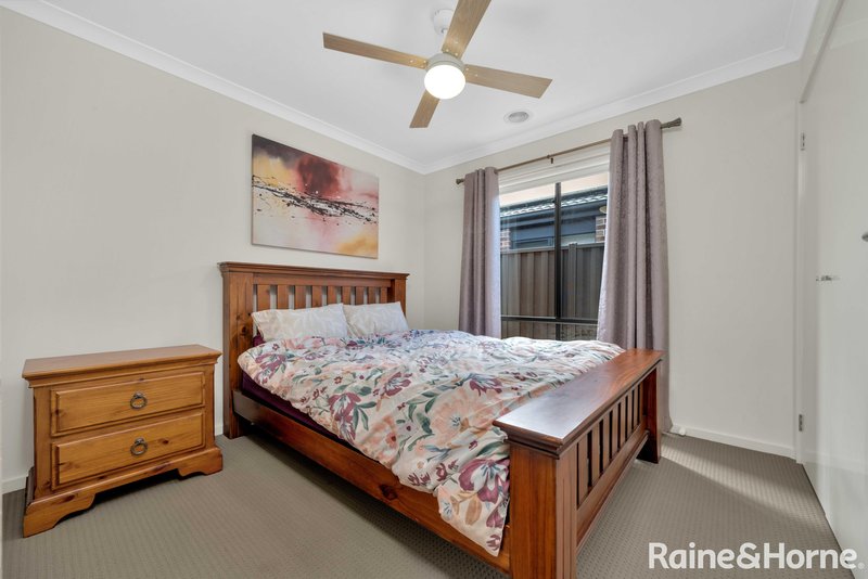 Photo - 125 Hummingbird Blvd , Tarneit VIC 3029 - Image 13