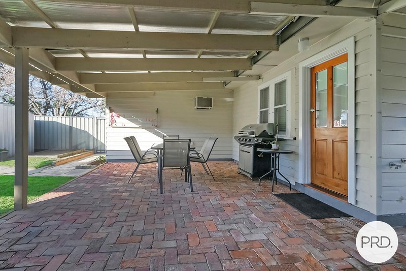 Photo - 1/25 Kelly Street, Wodonga VIC 3690 - Image 4