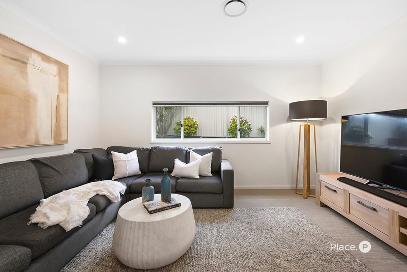 Photo - 125 Kingfisher Drive, Upper Kedron QLD 4055 - Image 14