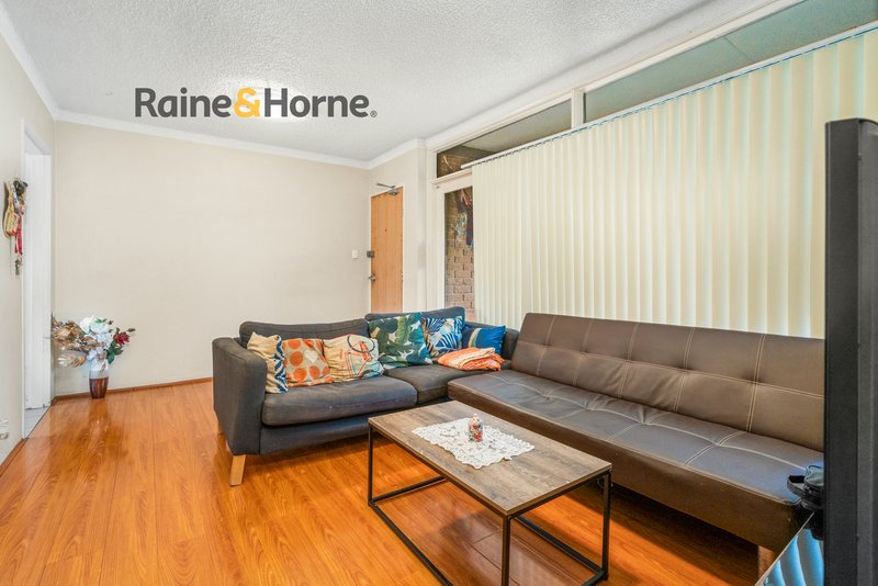 Photo - 12/5 Lachlan Street, Warwick Farm NSW 2170 - Image 1