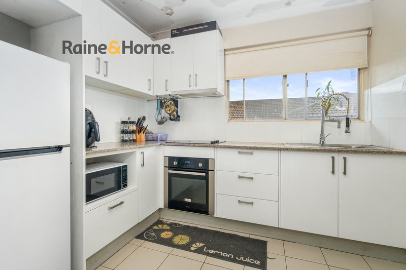 Photo - 12/5 Lachlan Street, Warwick Farm NSW 2170 - Image 2