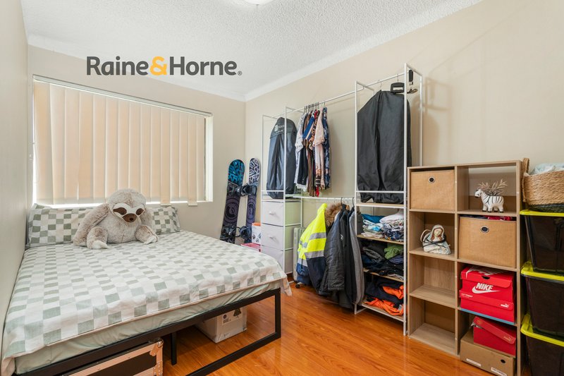 Photo - 12/5 Lachlan Street, Warwick Farm NSW 2170 - Image 5