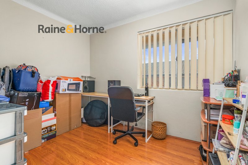 Photo - 12/5 Lachlan Street, Warwick Farm NSW 2170 - Image 7