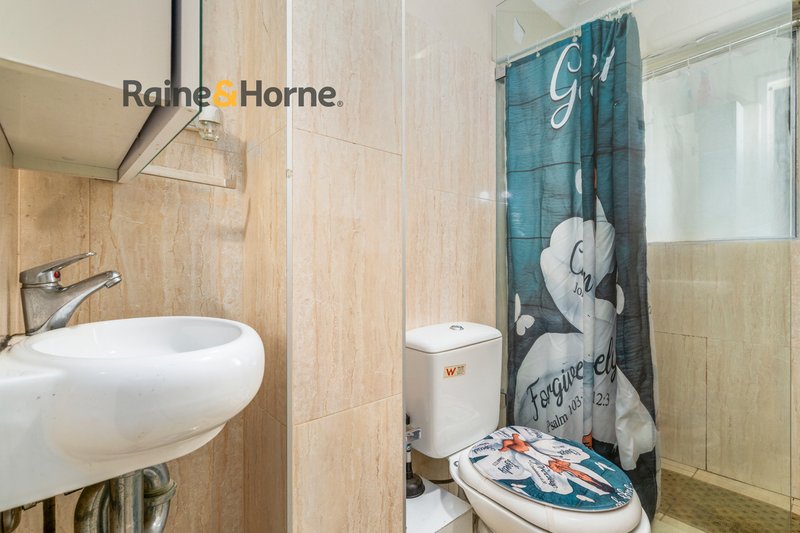 Photo - 12/5 Lachlan Street, Warwick Farm NSW 2170 - Image 8