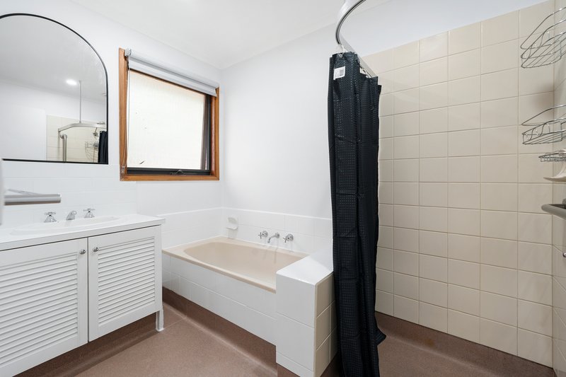 Photo - 1/25 Lane Road, Ferntree Gully VIC 3156 - Image 6