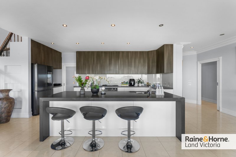Photo - 125 Loemans Road, Bulla VIC 3428 - Image 4