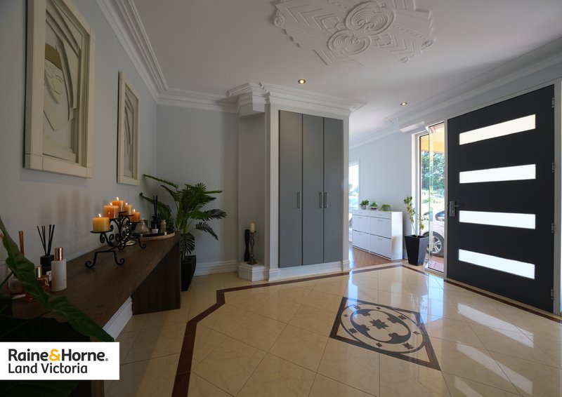 Photo - 125 Loemans Road, Bulla VIC 3428 - Image 6
