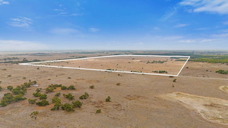 Photo - 125 Lomandra Road, Tailem Bend SA 5260 - Image 5