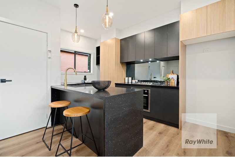 Photo - 1/25 Neilsen Crescent, Bundoora VIC 3083 - Image 4