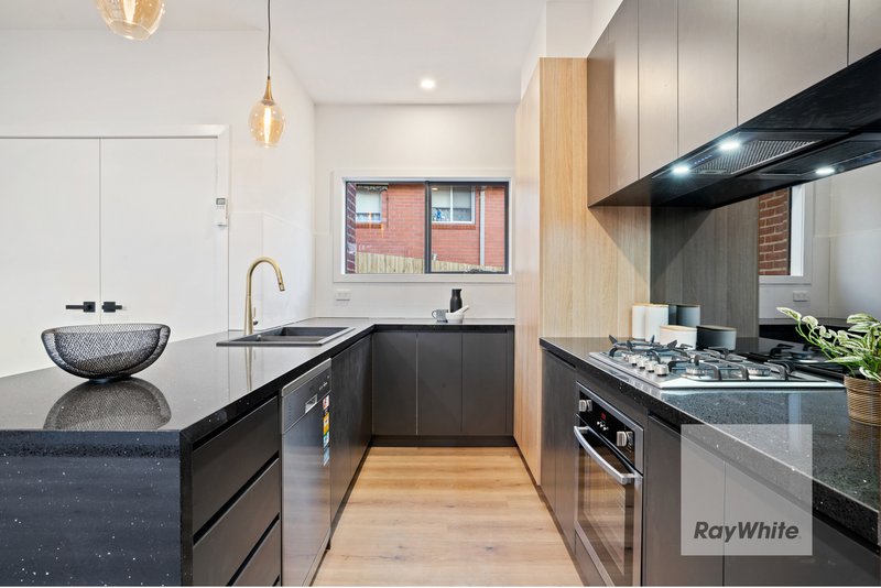 Photo - 1/25 Neilsen Crescent, Bundoora VIC 3083 - Image 5