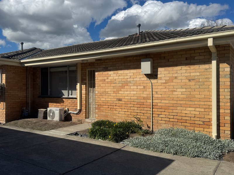 Photo - 1/25 New Street, Dandenong VIC 3175 - Image 1
