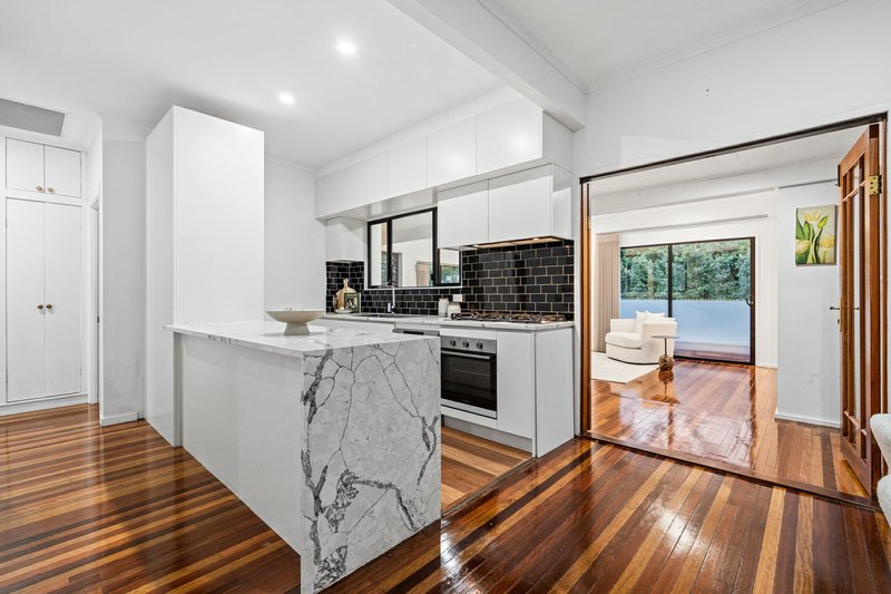 Photo - 125 Ninth Avenue, St Lucia QLD 4067 - Image 6
