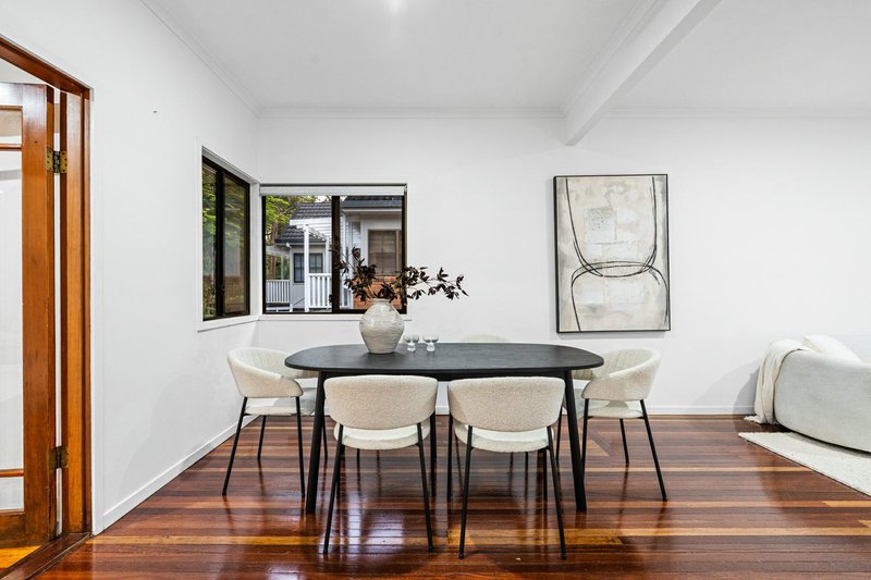 Photo - 125 Ninth Avenue, St Lucia QLD 4067 - Image 8
