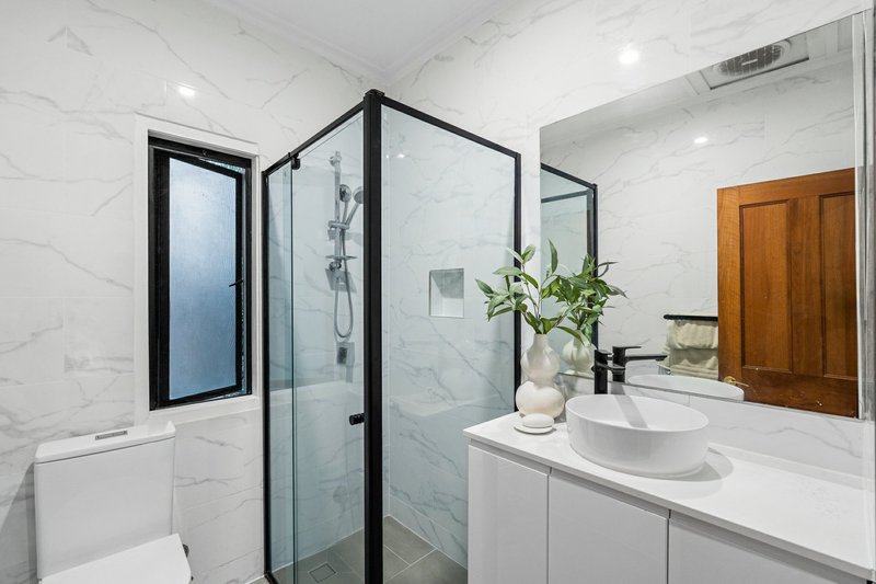 Photo - 125 Ninth Avenue, St Lucia QLD 4067 - Image 17