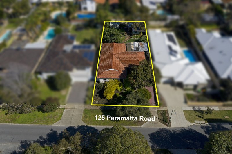 Photo - 125 Paramatta Rd , Doubleview WA 6018 - Image 2