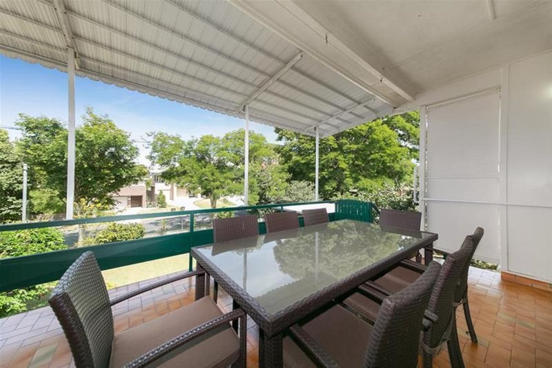 Photo - 125 Payne Street, Indooroopilly QLD 4068 - Image 5