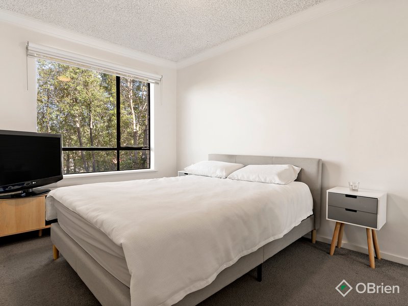 Photo - 12/5 Pickett Street, Footscray VIC 3011 - Image 7