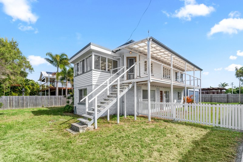 Photo - 125 Pulgul Street, Urangan QLD 4655 - Image 23