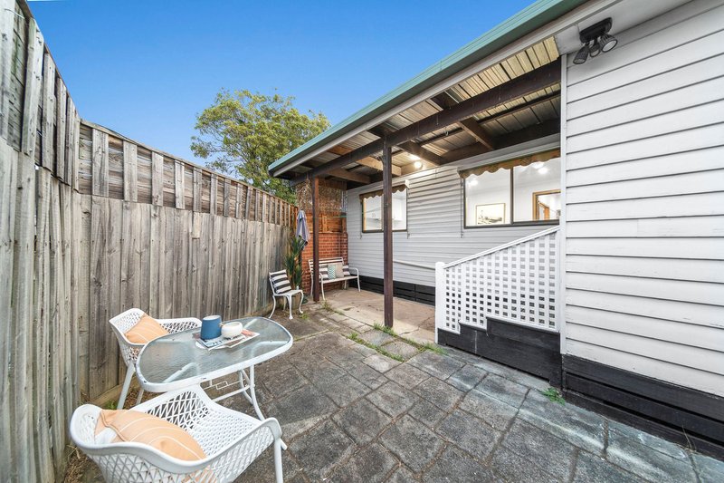 Photo - 1/25 Rayhur Street, Clayton South VIC 3169 - Image 14