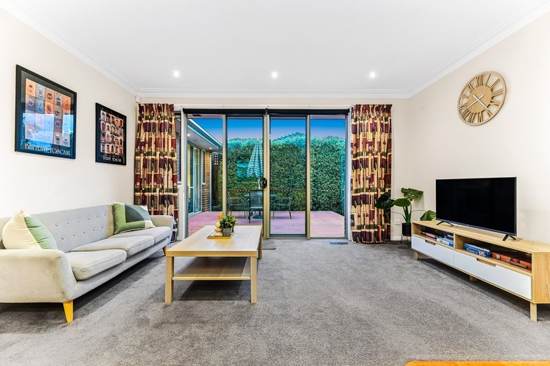 Photo - 1/25 Rob Roy Street, Glen Waverley VIC 3150 - Image 3