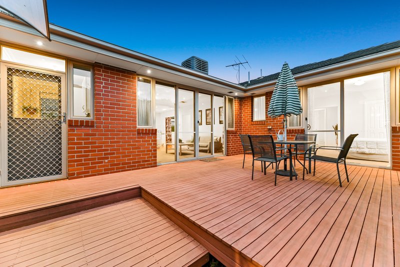 Photo - 1/25 Rob Roy Street, Glen Waverley VIC 3150 - Image 13