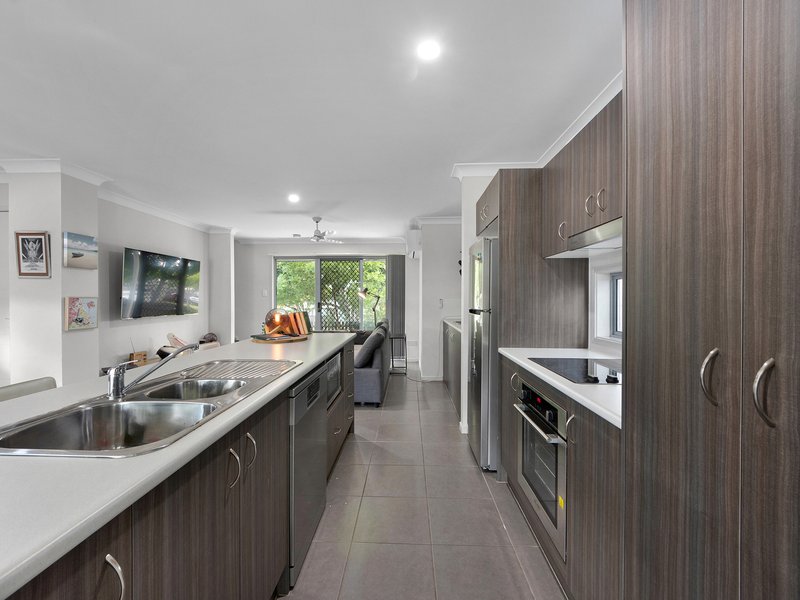 Photo - 1/25 Saint Andrews Drive, Leichhardt QLD 4305 - Image 5