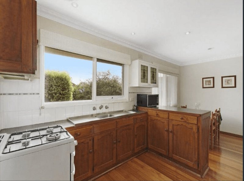 Photo - 1/25 Talbot Road, Mount Waverley VIC 3149 - Image 2