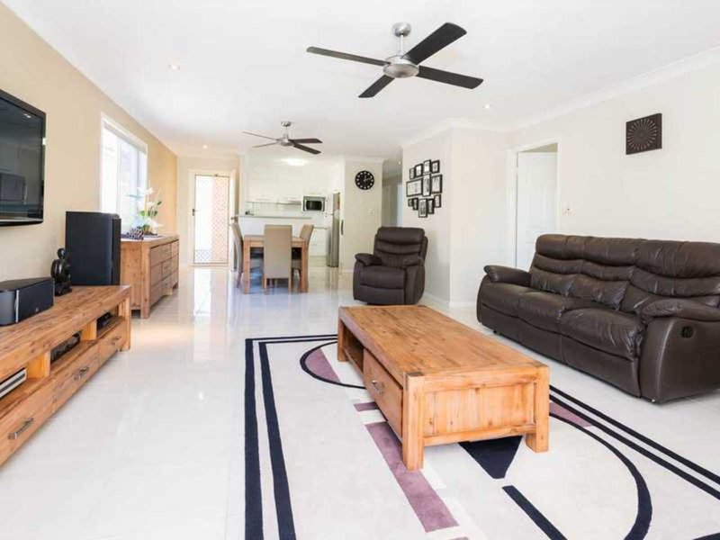 Photo - 1/25 Thornleigh Cr , Varsity Lakes QLD 4227 - Image 5