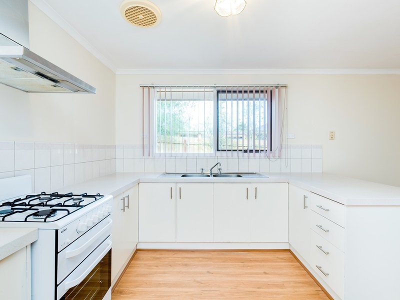 Photo - 125 Warana Drive, Hampton Park VIC 3976 - Image 4