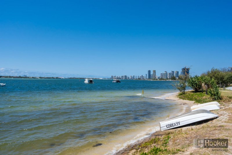 Photo - 1/250 Marine Parade, Labrador QLD 4215 - Image 16