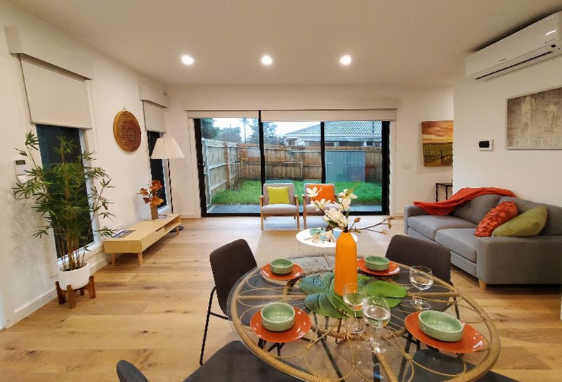 Photo - 1/252 Waverley Road, Mount Waverley VIC 3149 - Image 2