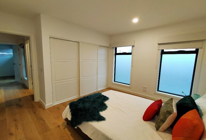 Photo - 1/252 Waverley Road, Mount Waverley VIC 3149 - Image 3