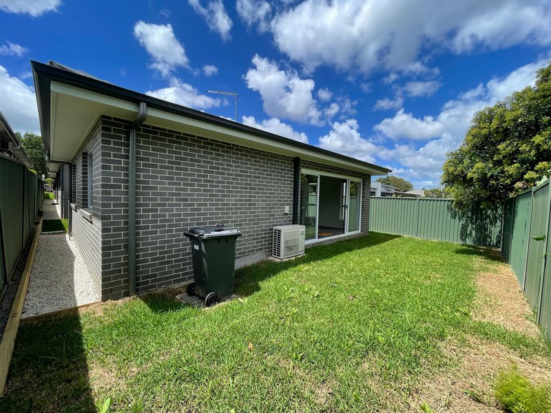 Photo - 1/253 Bonds Road, Riverwood NSW 2210 - Image 2