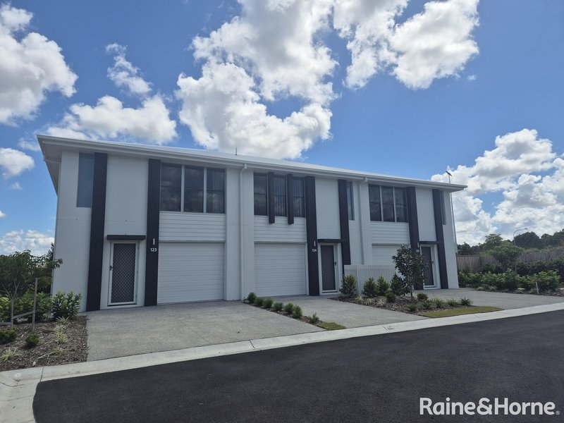 Photo - 125/63 Watercress Boulevard, Redbank Plains QLD 4301 - Image 2